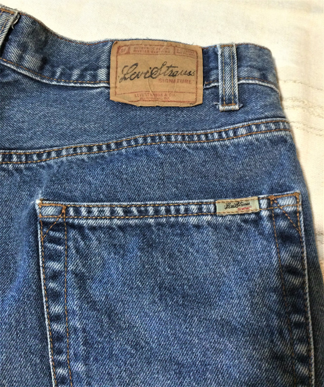 Paire de Jeans Short LEVY' STRAUSS...Neuve jamais porte Size 36 dans Hommes  à Saint-Hyacinthe - Image 4