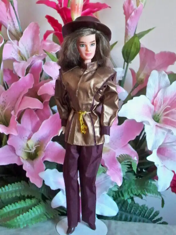 1982 "Brooke Shields" Doll in 1982 Brooke Designer Outfit in Arts & Collectibles in Fredericton - Image 8