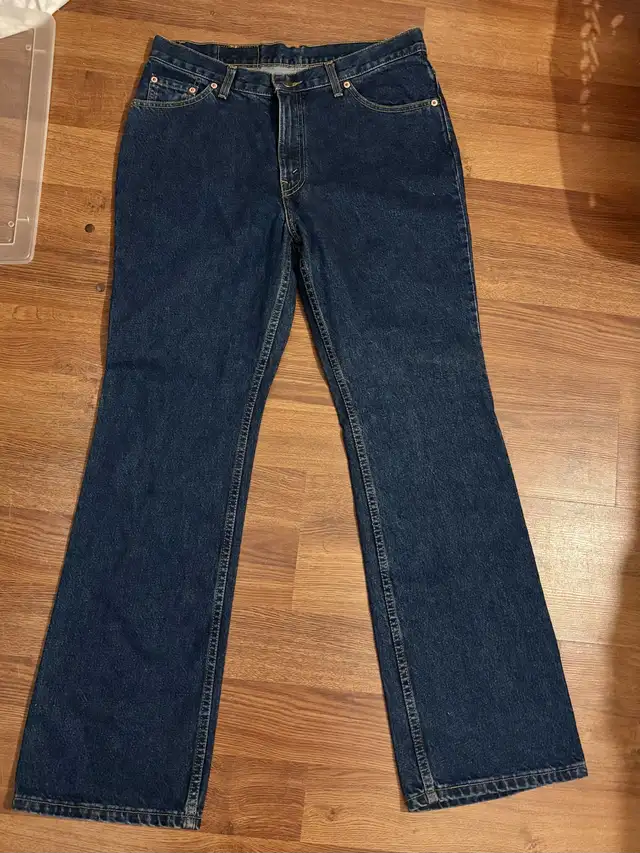 Levi's Vintage White Tab Bootcut Jeans in Women's - Bottoms in Ottawa - Image 3