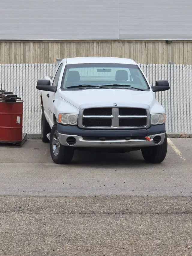 Beater truck, 2005 Dodge 1/2 ton, 4x4