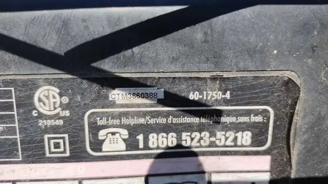 Parts for Yardworks lawnmower See pictures in Lawnmowers & Leaf Blowers in Mississauga / Peel Region - Image 9