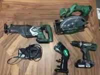 HITACHI  18volts Tool kit with charger