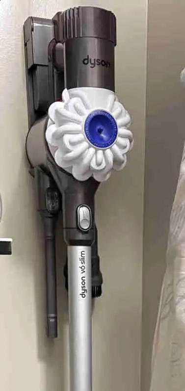 Dyson v6 slim with attachments, one hell of a good vacuum and one hell of a good deal