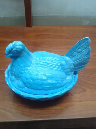 Bonbonniere ancienne État comme neuf Super cadeau a donner!