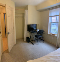 Subletting Private Room for Spring Term Students (WLU/UW)