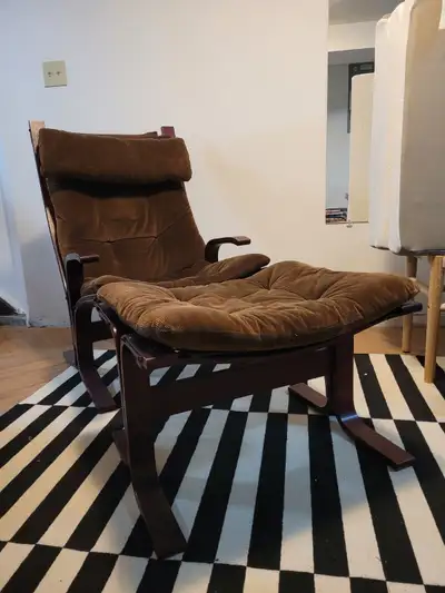 Vintage MCM Siesta Chair, View more