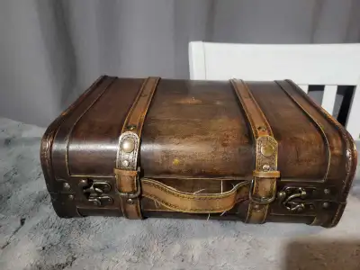 Coffre valise antique brune 14"x11"x6", View more