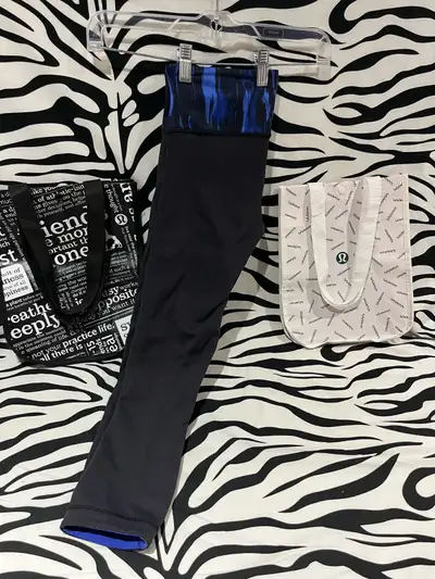 Lululemon Size 4 Long Shorts/ Short Pants with Blue Details, View more