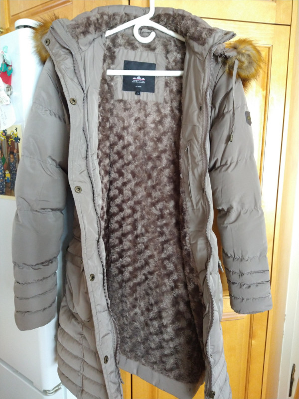 manteau d'hiver pour dame dans Femmes - Hauts et vêtements d'extérieur  à Saguenay - Image 3