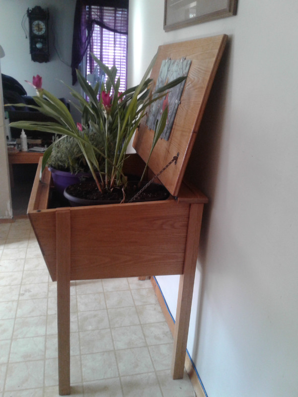 Old wooden school desk refinshed in Desks in Guelph - Image 3