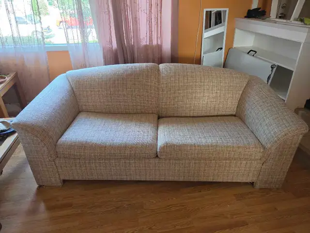 Pull-out sofa bed