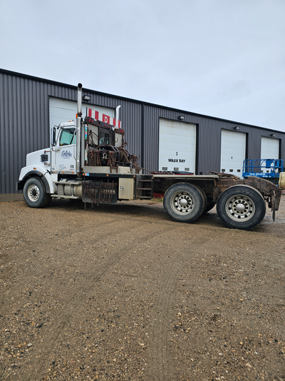 30 Ton Braden Hydraulic Winch. Full deck. Fresh Safety and new drive tires