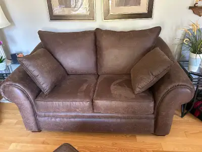 Trois morceaux Divan et fauteuil et pouf, View more