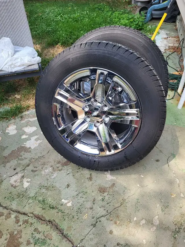 2014-2019 Chevy Silverado tire set in Tires & Rims in Oshawa / Durham Region - Image 3