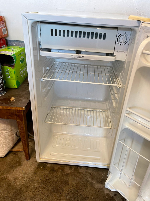 Mini fridge (Diplomat Brand) in Refrigerators in Hamilton - Image 3