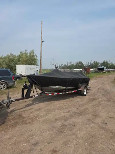 1990 Tracker PRO V DEEP 16 1990 16ft tracker with a 40hp evirude VRO has been removed and is now pre...