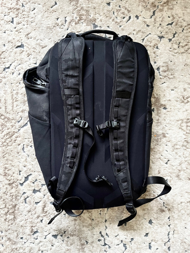 Lululemon backpack in Other in Fredericton - Image 2