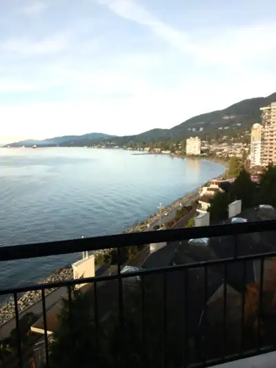 Spacious One-Bedroom Apartment with Ocean Views
