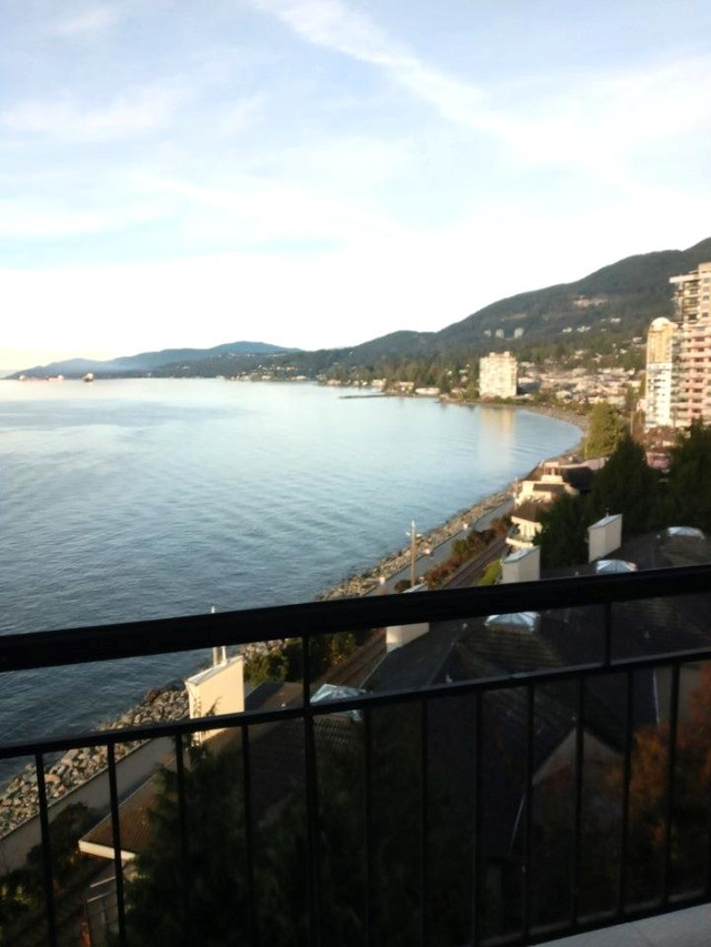  Spacious One-Bedroom Apartment with Ocean Views  in Long Term Rentals in North Shore