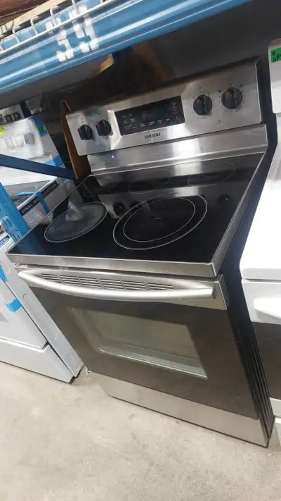 STOVE 30" samsung electric range SS, View more