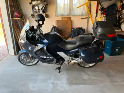 Well maintained. New battery. Few scratches on the bike, not 100% mint. Reflected in the price. Very...