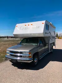 Well maintained Truck camper combo
