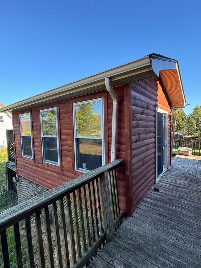 Log Siding  in Floors & Walls in Barrie - Image 3