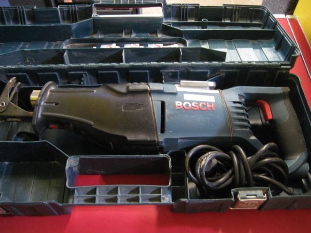 SCIE ALTERNATIVE BOSCH CASE RS15 12A in Power Tools in Longueuil / South Shore