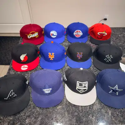 Fitted Caps and Snapbacks (MLB, NBA, NHL, NFL), View more