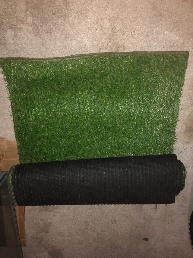 Grass Turf - 8 ft by 2.25 ft  in Plants, Fertilizer & Soil in City of Toronto - Image 2