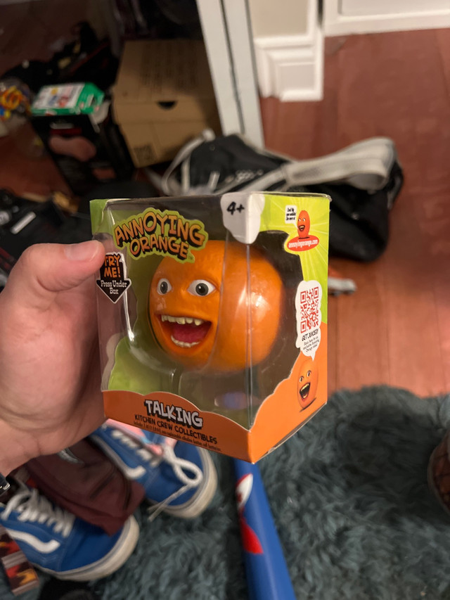 Annoying orange kitchen crew collectible in Arts & Collectibles in Ottawa - Image 2
