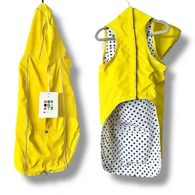 New with tags. • Brand: Novogratz Pets • Size: Large (size chart in last photo) • Style: Reversible...