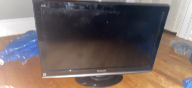 32-inch Panasonic tv in TVs in Moncton - Image 3