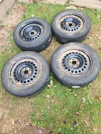 4 17 inch winter tires on rims with sensors 225 65 R 17 Used but lots of life left Were on a 2019 Ni...