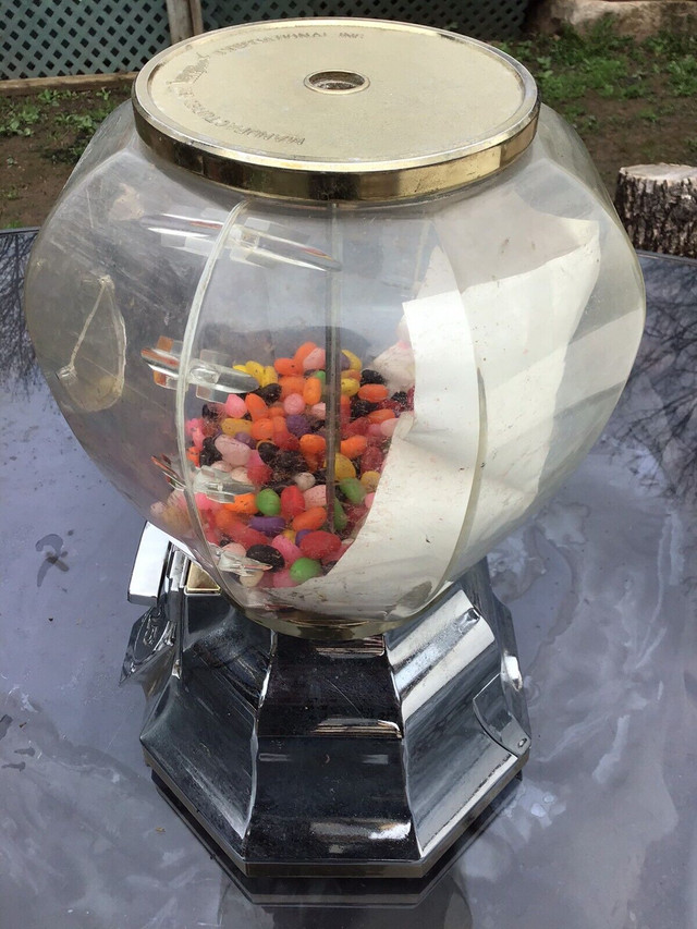 Vendmax Emperor Deluxe Bulk Candy Vending Machine-No Keys  dans Art et objets de collection  à Région d’Oakville/Halton - Image 4