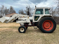 Case 1690 tractor with quick detach front end loader