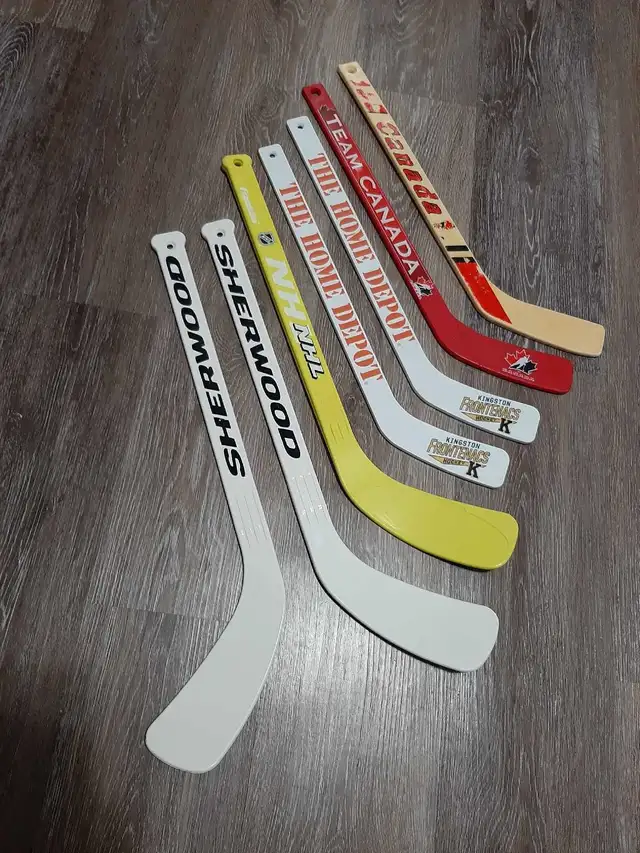 7 Mini Hockey Sticks 63005668148353121