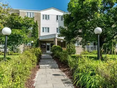 Grand condo 4 1/2 à Cap-Rouge pour 1er septembre