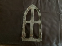 ANTIQUE TRIVET