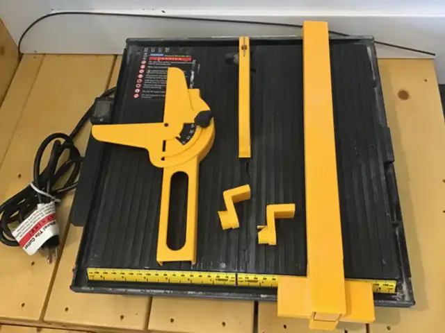 Plasplugs  Power Master Diamond Wheel Tile Wet Saw. in Power Tools in Winnipeg - Image 5