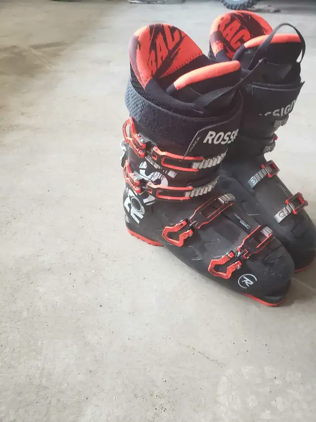 Rossignol ski boots size 28.5 men's in Ski in Edmonton - Image 3
