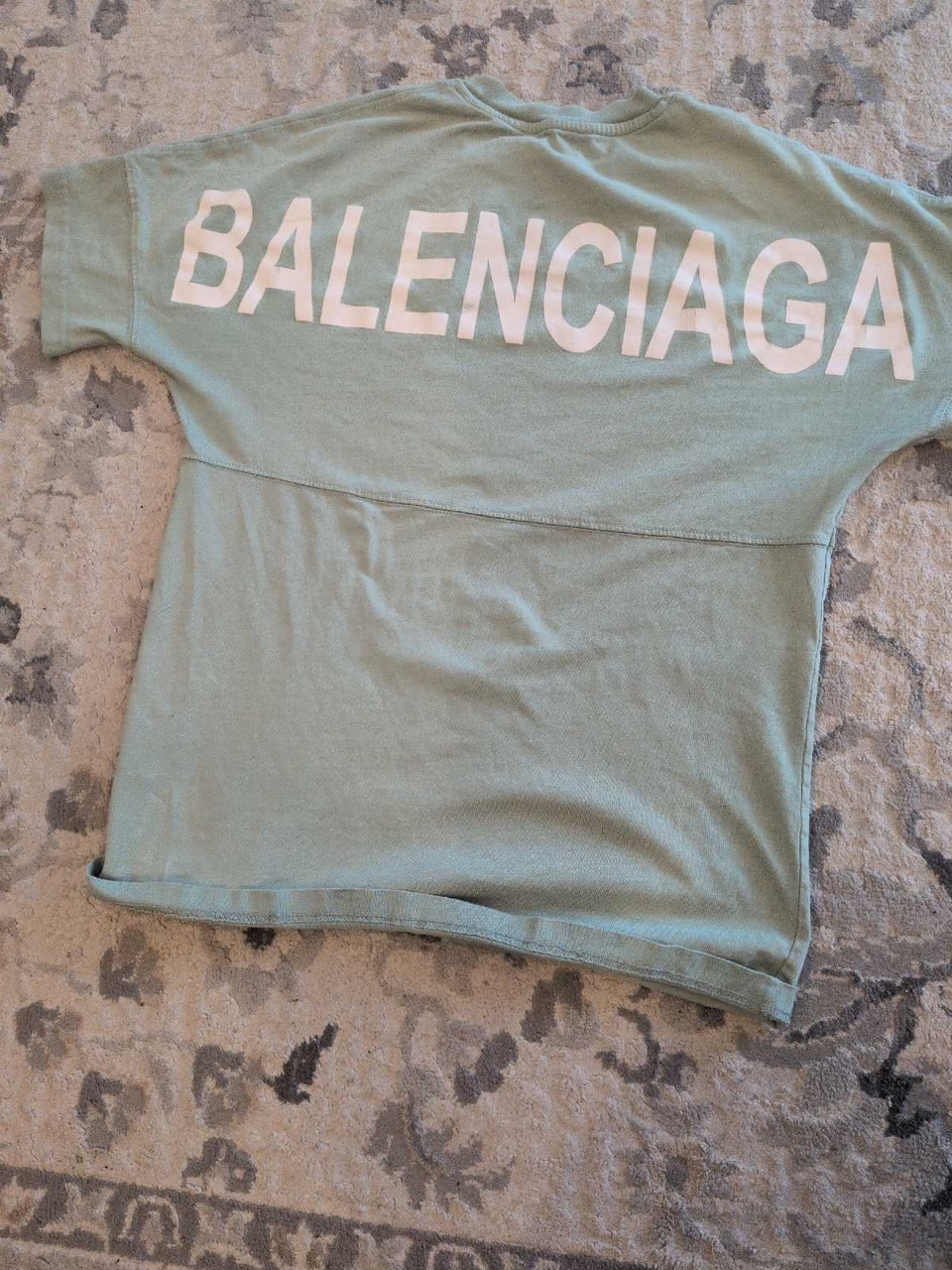 Balenciaga, Balenciaga T-shirt size Medium