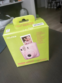 Fujifilm instax mini 12 camera 