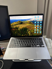Apple Macbook Pro 13inch 2020 500 GB storage pristine condition