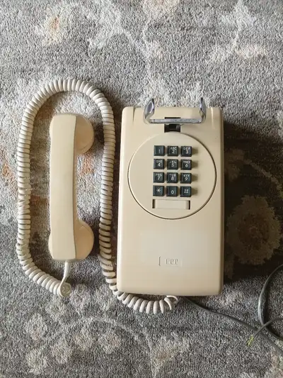 Old ITT push button phone Still Working but needs a new jack cord Pick up only Cobourg