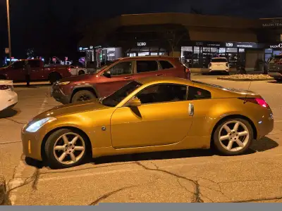 Gorgeous Nissan 350Z for sale by owner. 287 HP. Moving to another country sad to see it go: Excellen...