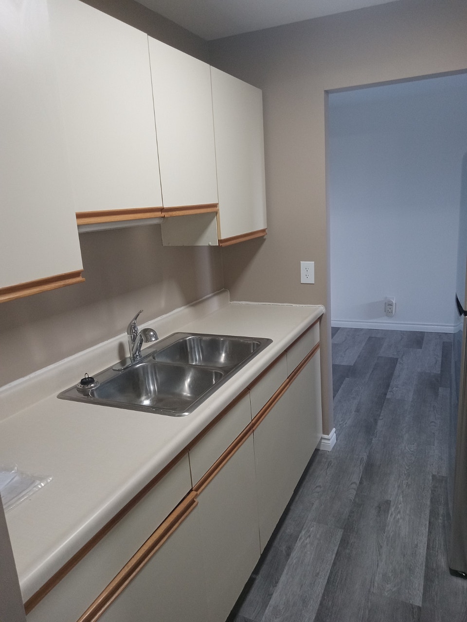 2 bedroom apartment  1575 2