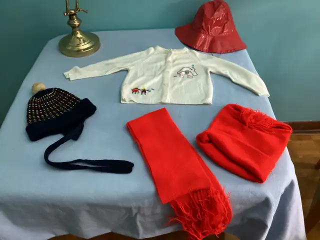 Vêtements d'enfants VINTAGE les années 1975 in Kids & Youth in Laval / North Shore - Image 9