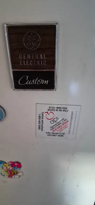 Works fine, still plugged in, must bring own movers and vehicle, pick up Chomedy laval.