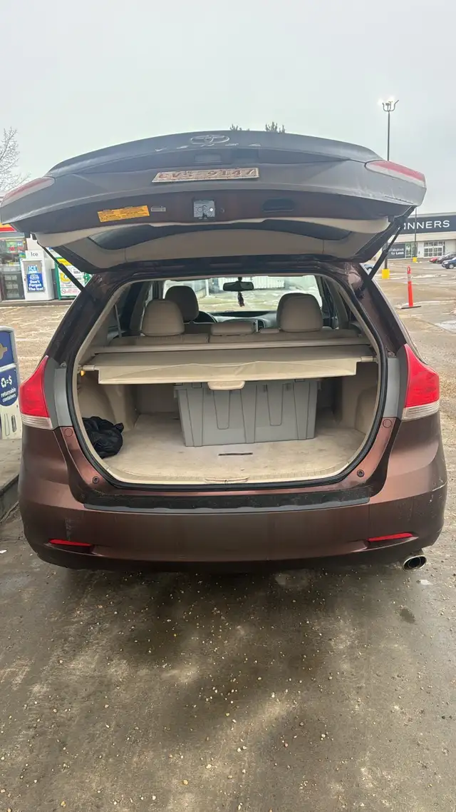 Toyota VENZA 2010 for sale  in Cars & Trucks in Edmonton - Image 3